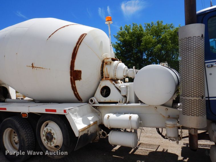 image for item MF9633 1999 Mack RD690S  ready mix truck