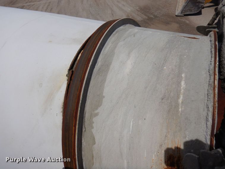 image for item MF9633 1999 Mack RD690S  ready mix truck