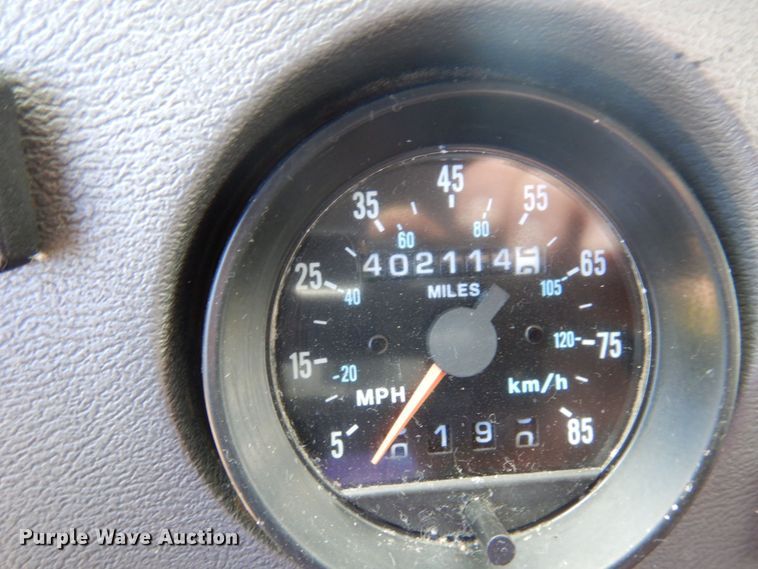 image for item MF9633 1999 Mack RD690S  ready mix truck