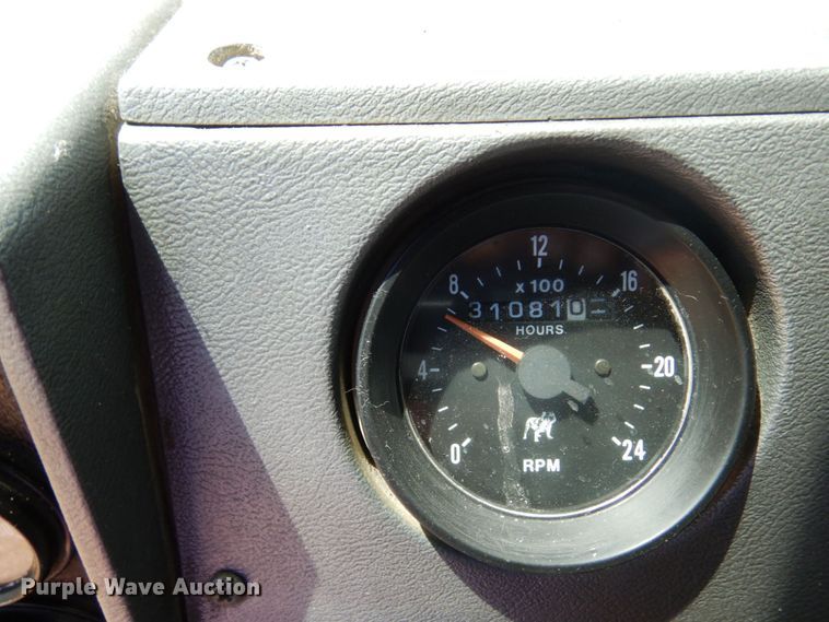 image for item MF9633 1999 Mack RD690S  ready mix truck