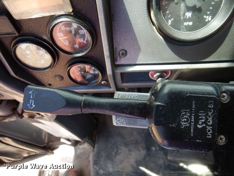 image for item MF9633 1999 Mack RD690S  ready mix truck