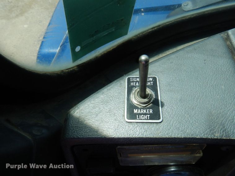 image for item MF9633 1999 Mack RD690S  ready mix truck