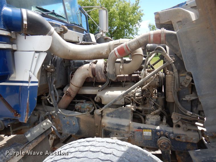 image for item MF9633 1999 Mack RD690S  ready mix truck