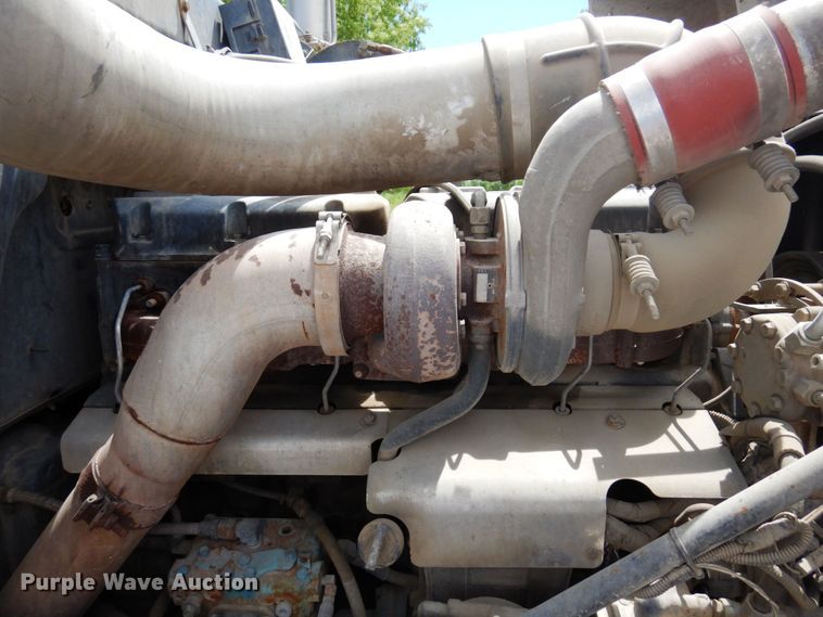 image for item MF9633 1999 Mack RD690S  ready mix truck