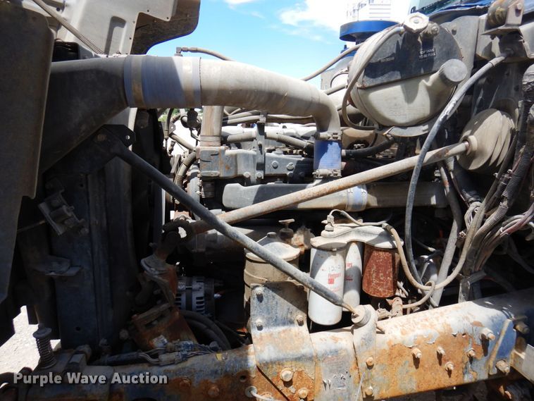 image for item MF9633 1999 Mack RD690S  ready mix truck