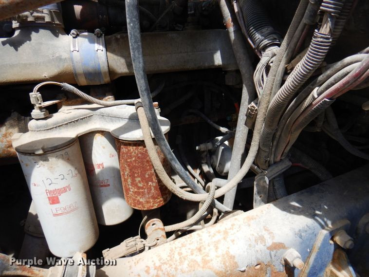 image for item MF9633 1999 Mack RD690S  ready mix truck