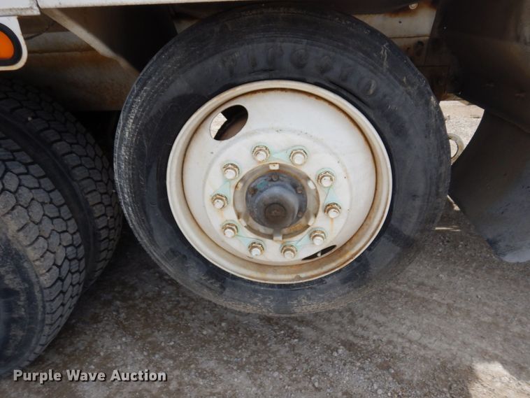 image for item MF9633 1999 Mack RD690S  ready mix truck