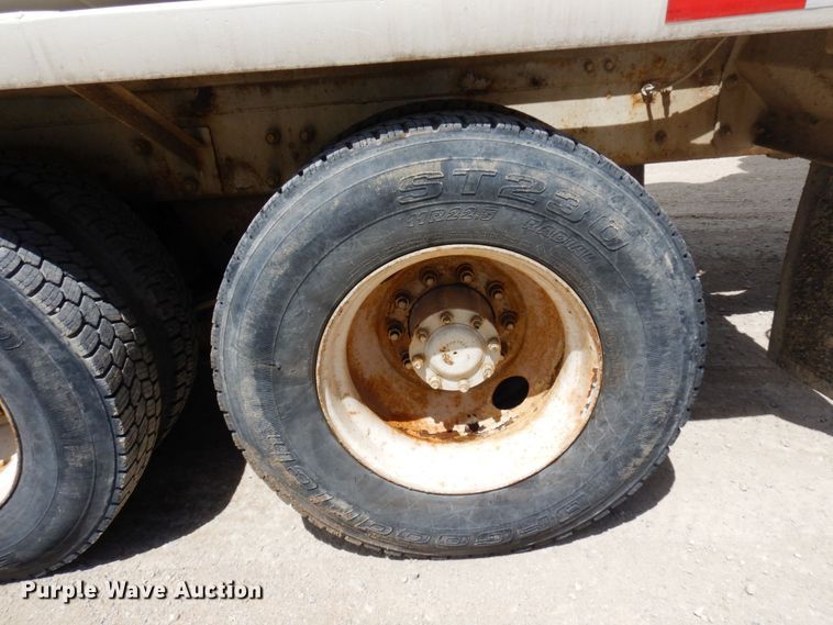 image for item MF9633 1999 Mack RD690S  ready mix truck