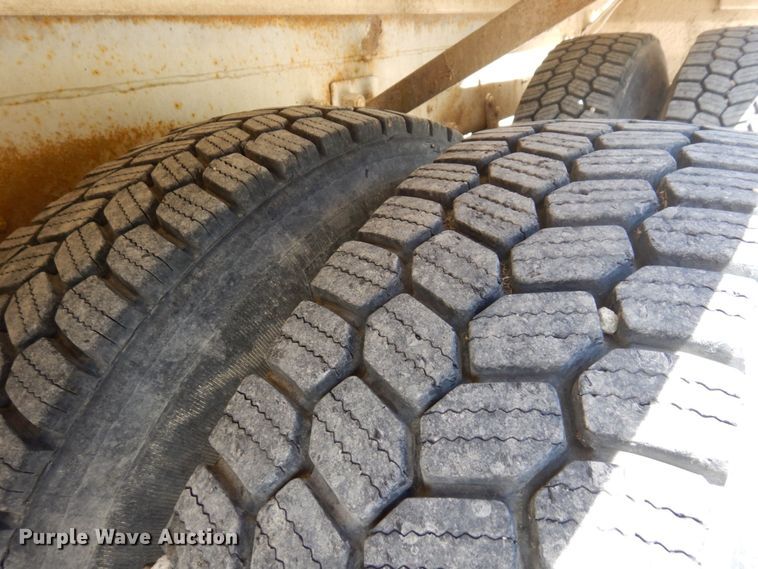 image for item MF9633 1999 Mack RD690S  ready mix truck