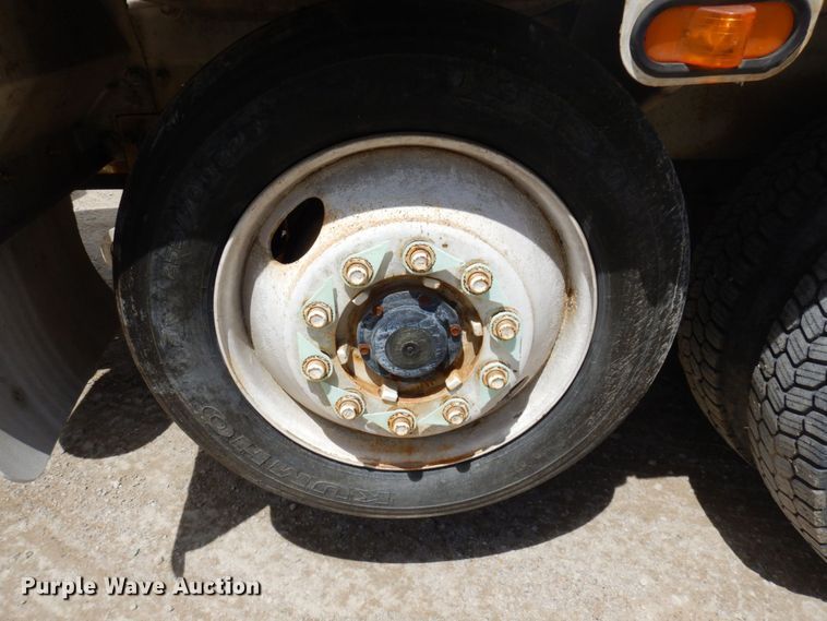 image for item MF9633 1999 Mack RD690S  ready mix truck