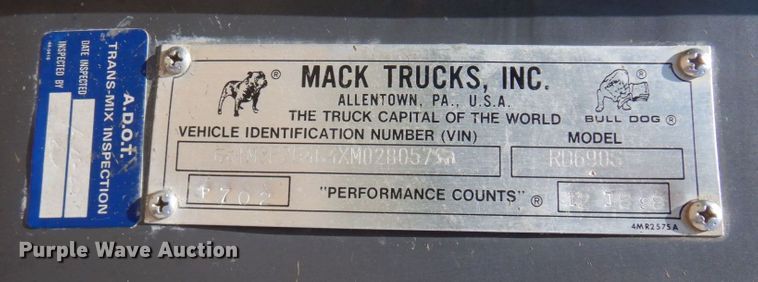image for item MF9633 1999 Mack RD690S  ready mix truck