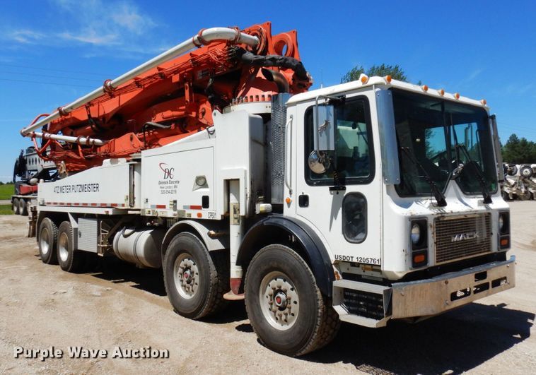image for item MF9634 2007 Mack MR688S  concrete pump truck