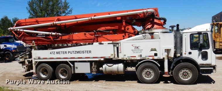 image for item MF9634 2007 Mack MR688S  concrete pump truck