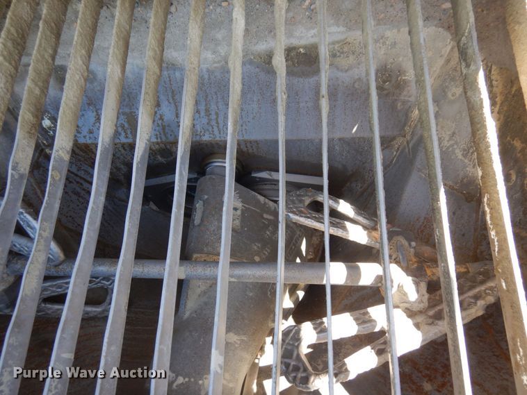 image for item MF9634 2007 Mack MR688S  concrete pump truck