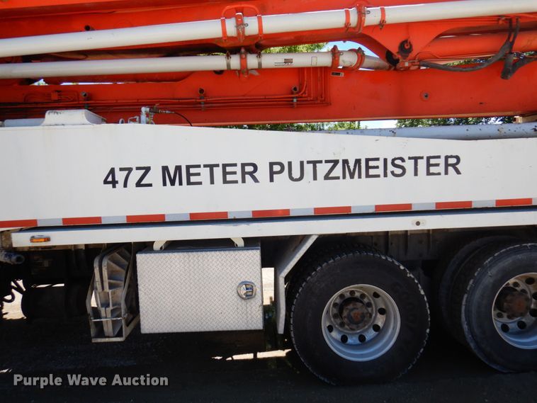 image for item MF9634 2007 Mack MR688S  concrete pump truck