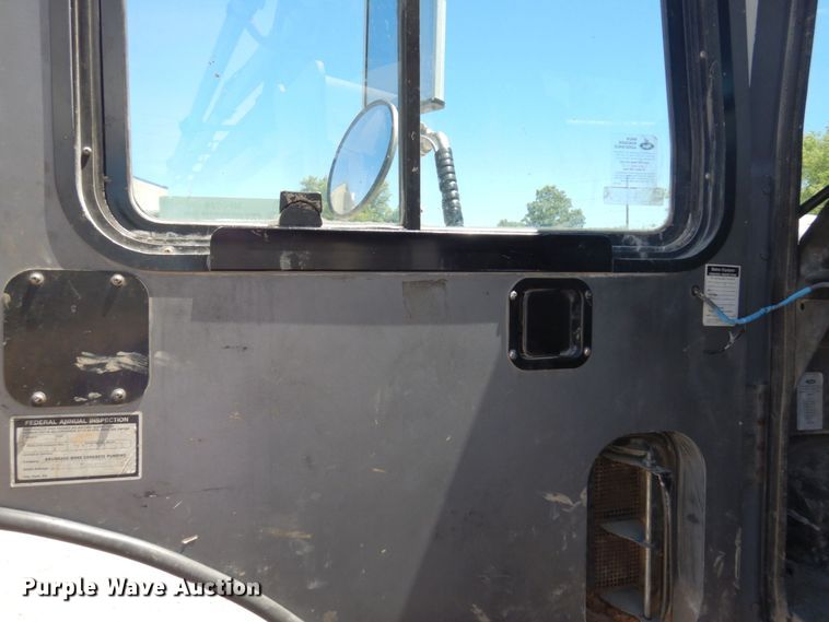 image for item MF9634 2007 Mack MR688S  concrete pump truck