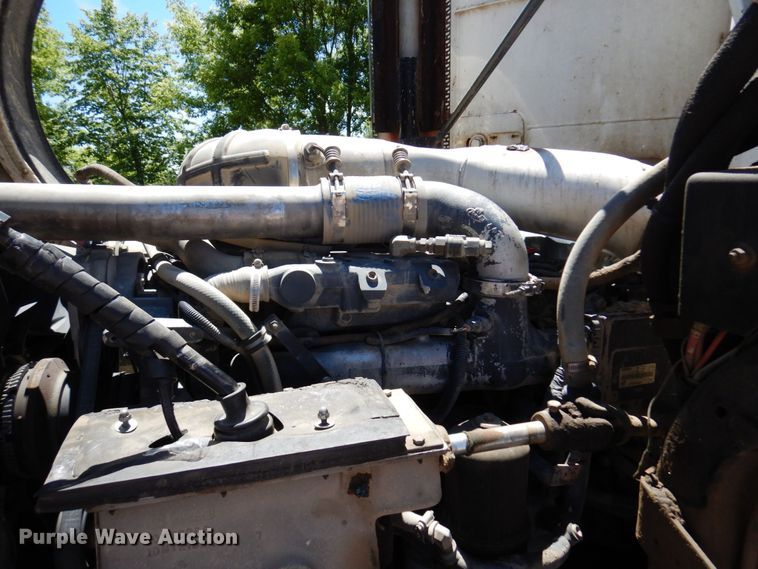 image for item MF9634 2007 Mack MR688S  concrete pump truck