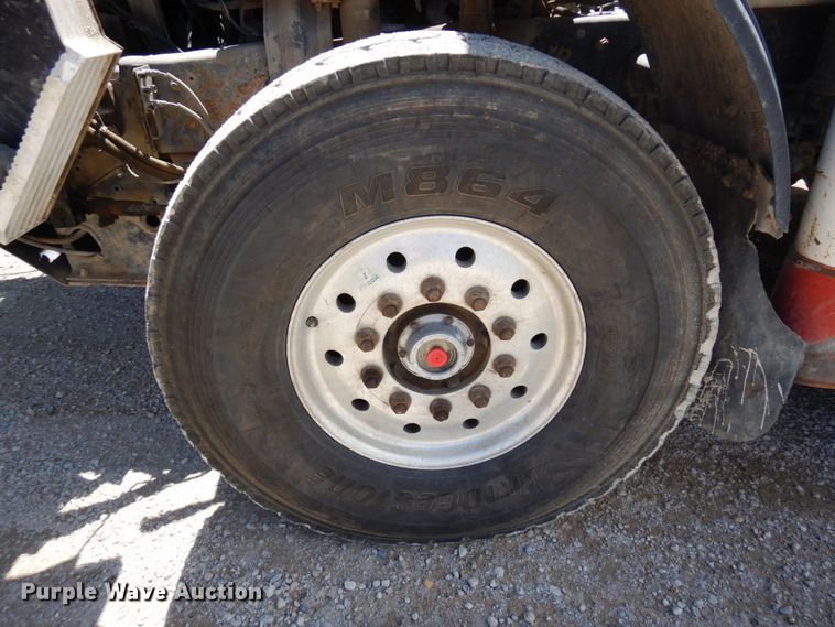 image for item MF9634 2007 Mack MR688S  concrete pump truck