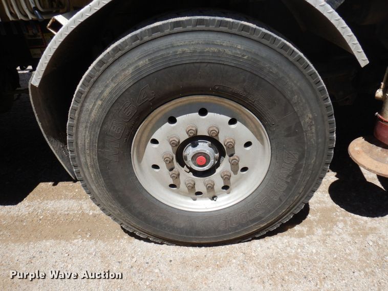 image for item MF9634 2007 Mack MR688S  concrete pump truck