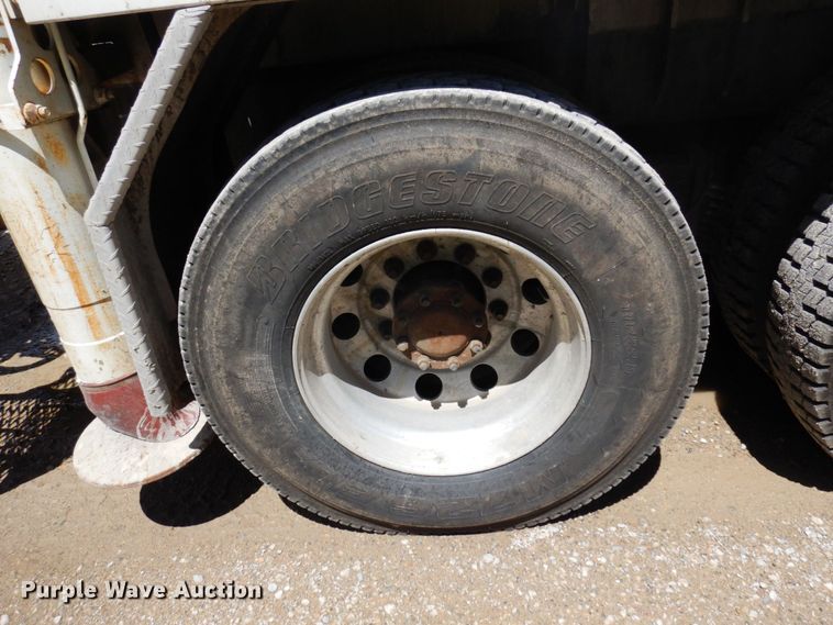 image for item MF9634 2007 Mack MR688S  concrete pump truck