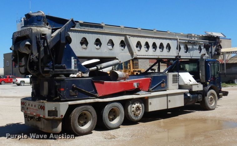 image for item MF9635 2006 Mack MR688S  material conveyor truck