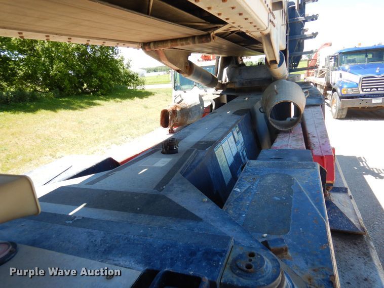 image for item MF9635 2006 Mack MR688S  material conveyor truck