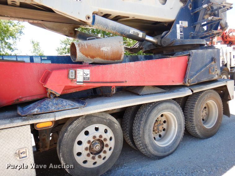 image for item MF9635 2006 Mack MR688S  material conveyor truck