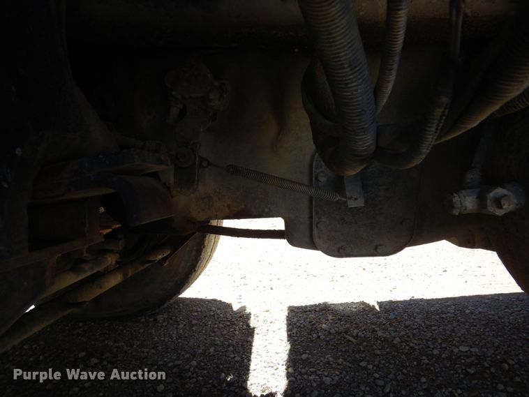 image for item MF9635 2006 Mack MR688S  material conveyor truck