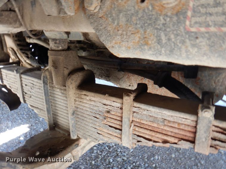 image for item MF9635 2006 Mack MR688S  material conveyor truck