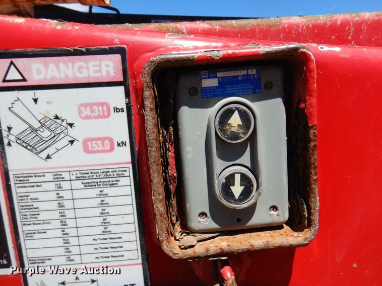 image for item MF9635 2006 Mack MR688S  material conveyor truck