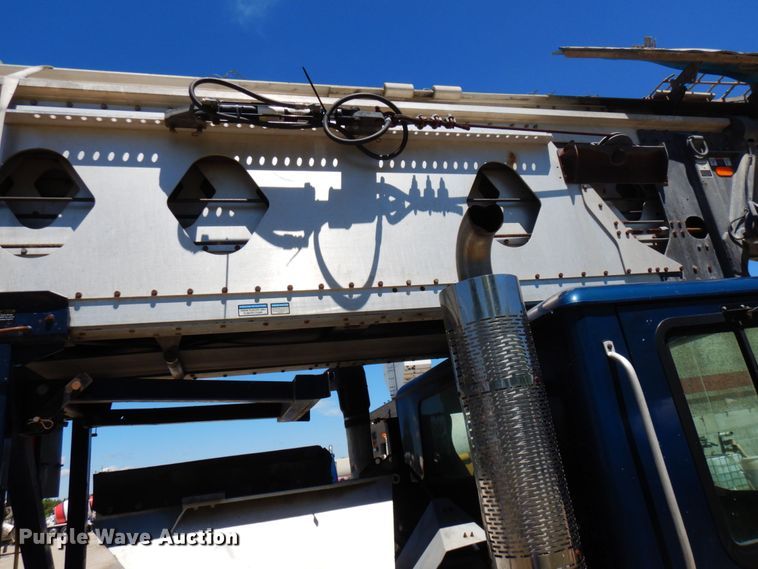 image for item MF9635 2006 Mack MR688S  material conveyor truck