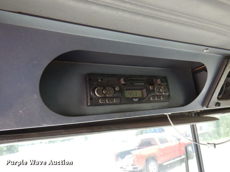 image for item MF9635 2006 Mack MR688S  material conveyor truck