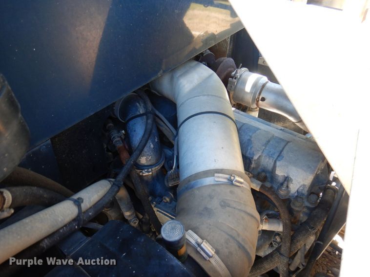 image for item MF9635 2006 Mack MR688S  material conveyor truck