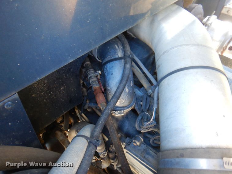 image for item MF9635 2006 Mack MR688S  material conveyor truck