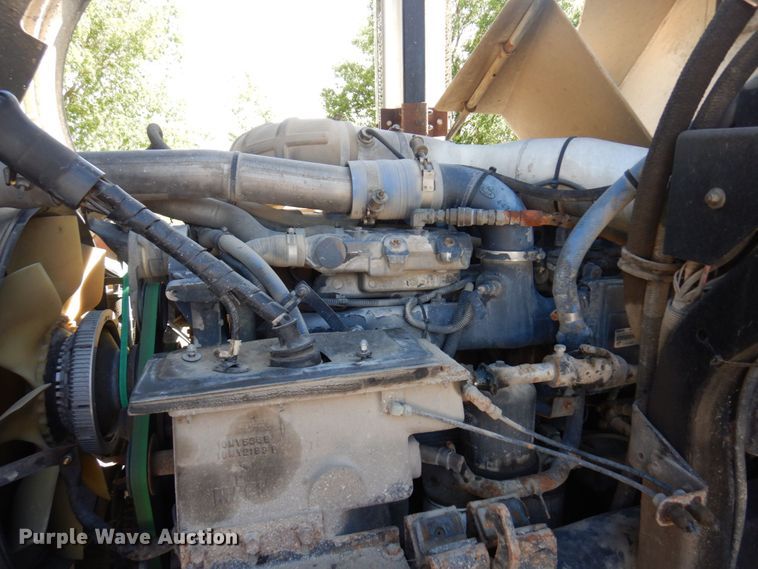 image for item MF9635 2006 Mack MR688S  material conveyor truck