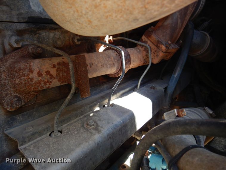 image for item MF9635 2006 Mack MR688S  material conveyor truck