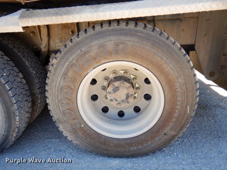 image for item MF9635 2006 Mack MR688S  material conveyor truck