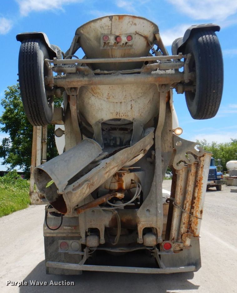 image for item MF9636 2002 Volvo VHD  ready mix truck