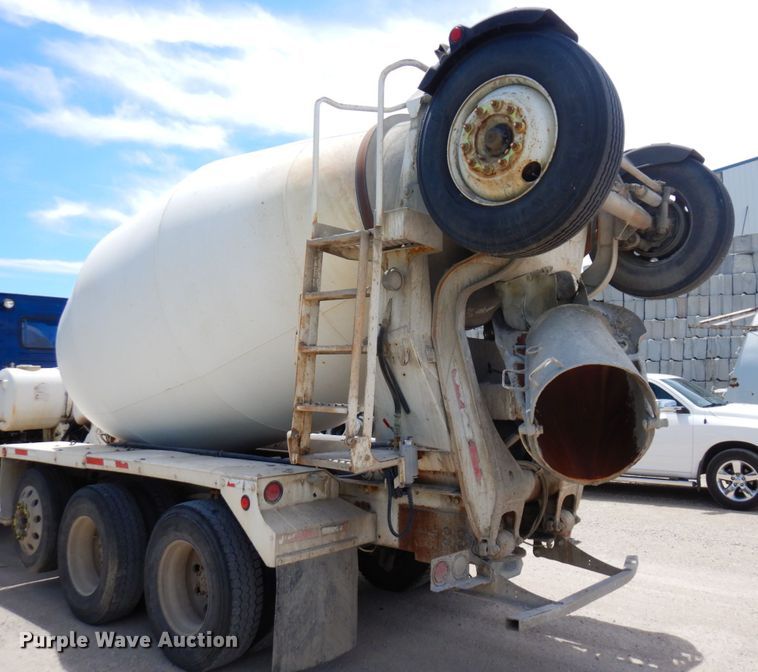 image for item MF9636 2002 Volvo VHD  ready mix truck