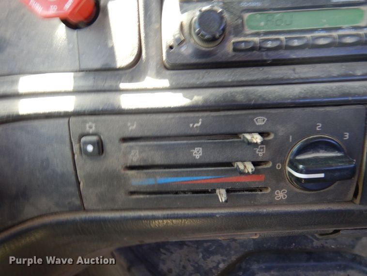 image for item MF9636 2002 Volvo VHD  ready mix truck