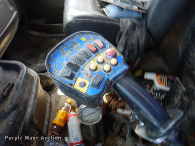 image for item MF9636 2002 Volvo VHD  ready mix truck