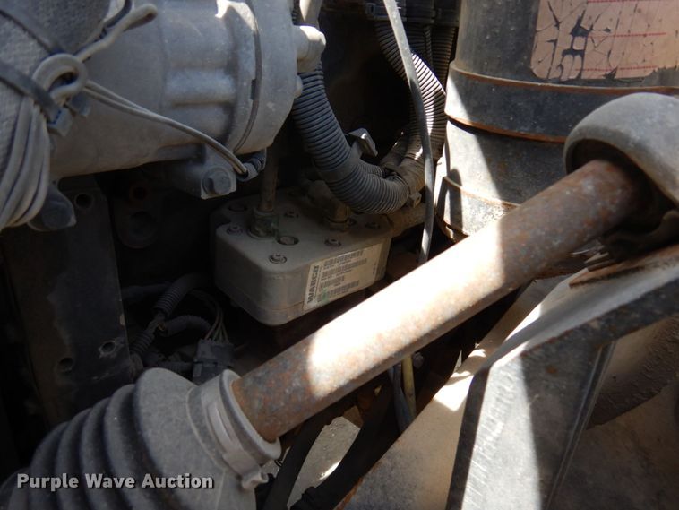 image for item MF9636 2002 Volvo VHD  ready mix truck