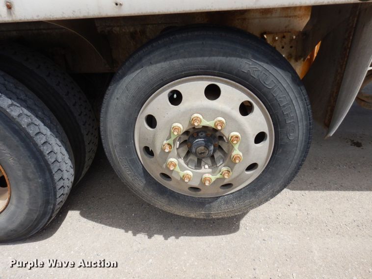 image for item MF9636 2002 Volvo VHD  ready mix truck