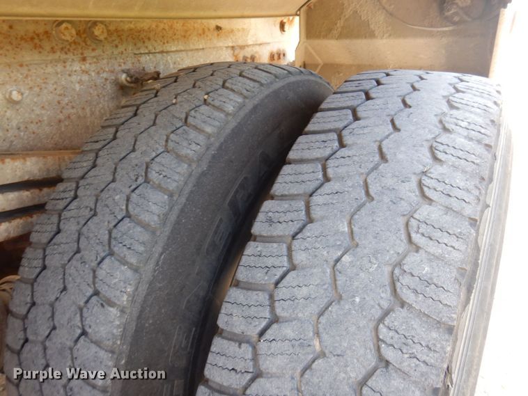 image for item MF9636 2002 Volvo VHD  ready mix truck