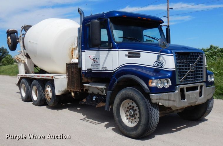 image for item MF9637 2002 Volvo VHD  ready mix truck