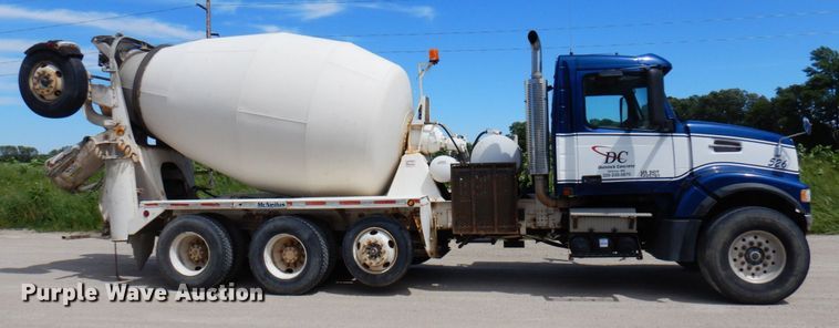 image for item MF9637 2002 Volvo VHD  ready mix truck