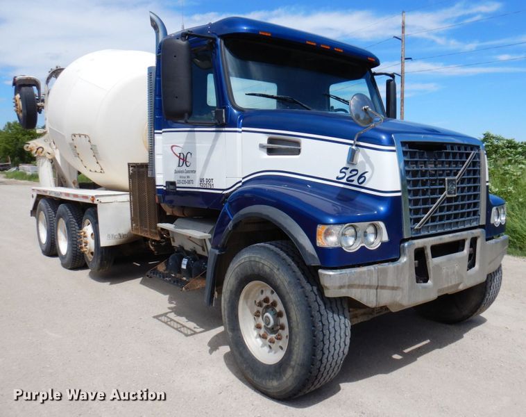 image for item MF9637 2002 Volvo VHD  ready mix truck