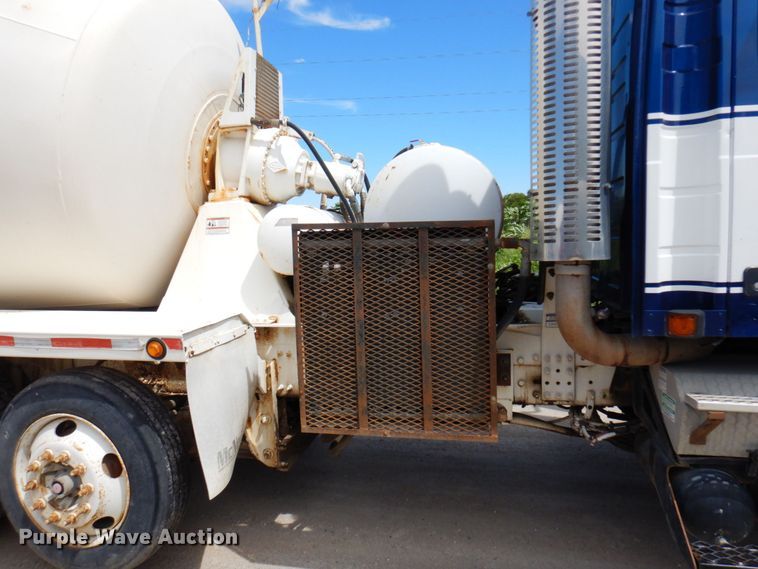 image for item MF9637 2002 Volvo VHD  ready mix truck