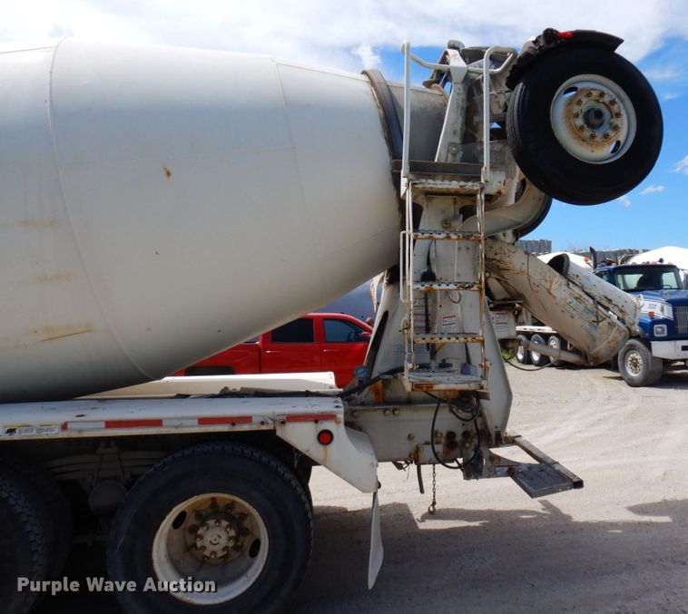 image for item MF9637 2002 Volvo VHD  ready mix truck