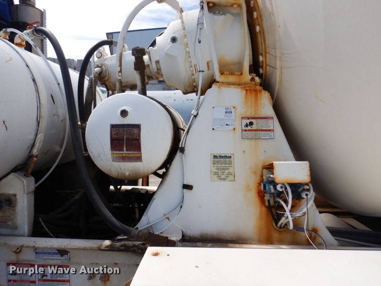 image for item MF9637 2002 Volvo VHD  ready mix truck